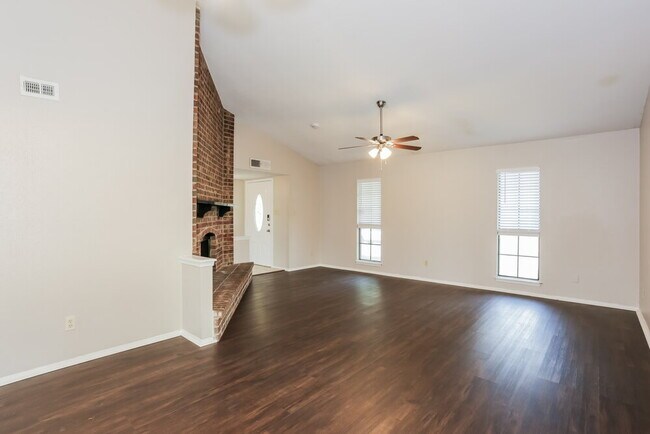 Foto del edificio - 1385 Southridge Dr
