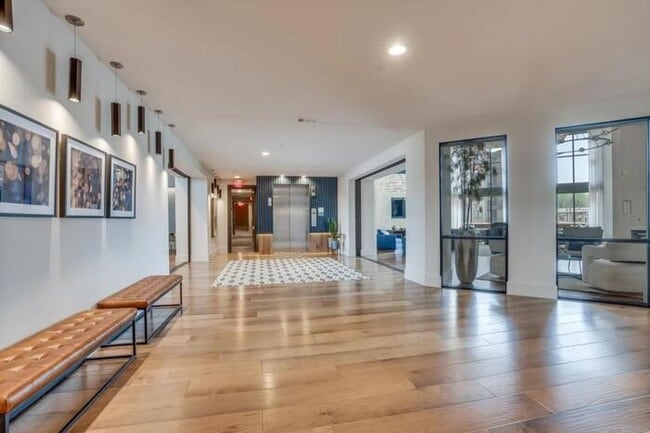 Foto del edificio - 311 Watson Br Ln