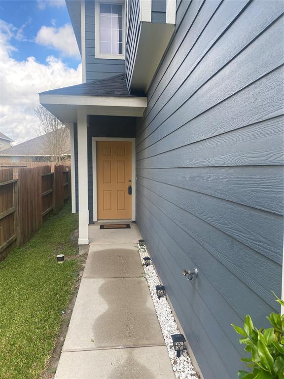 Building Photo - 9031 Elm Drake Ln