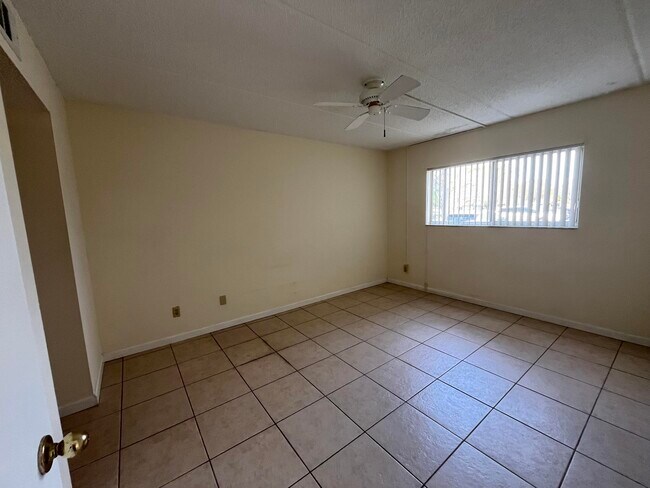 Building Photo - 2935 Thrush Dr