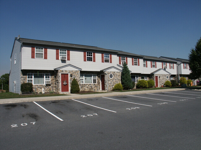 Building Photo - 209 Magnolia Drive
