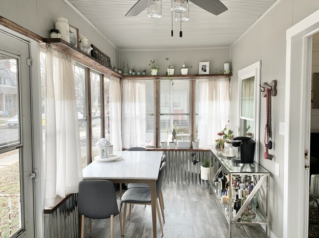 sunroom with river views - 135 E Wayne Ter