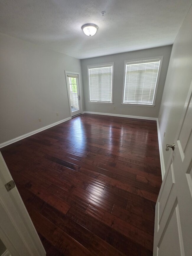 Interior Photo - Pinnacle on Meridian