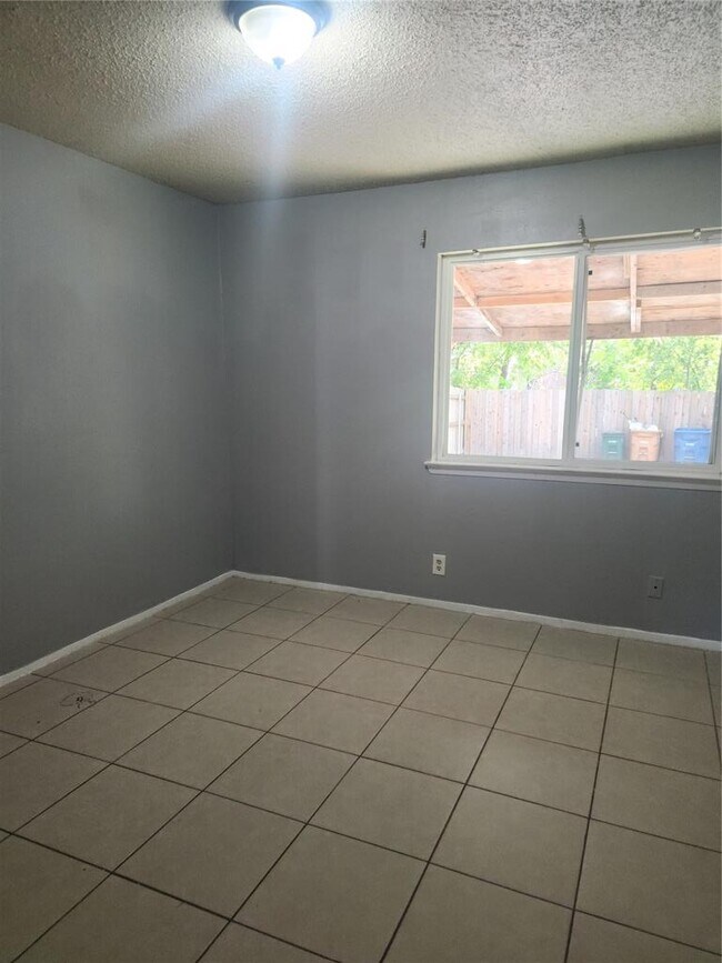 Foto del edificio - 905 Fieldwood Dr