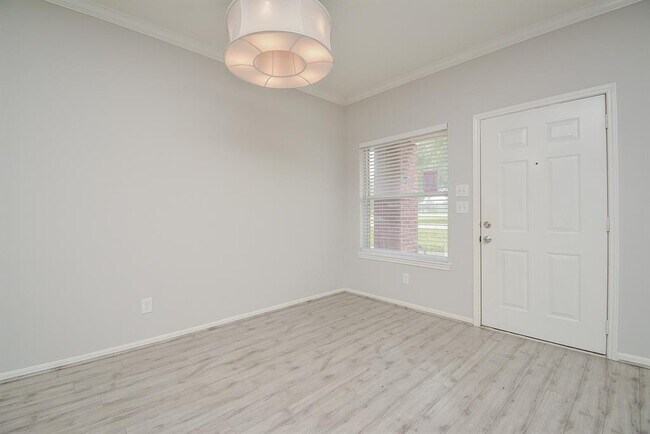 Building Photo - 3826 Shire Valley Dr