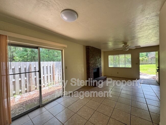 Foto del edificio - 4417 SW 71st Terrace