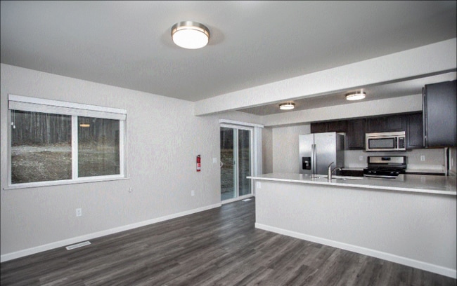 Building Photo - 1551 Lucus Rd