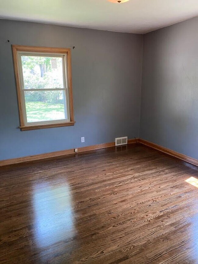 Foto del edificio - 3 Bedroom 2 Bath Home in North St. Cloud