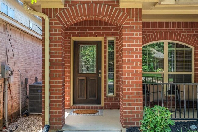 Building Photo - 3615 Spy Glass Hill Dr