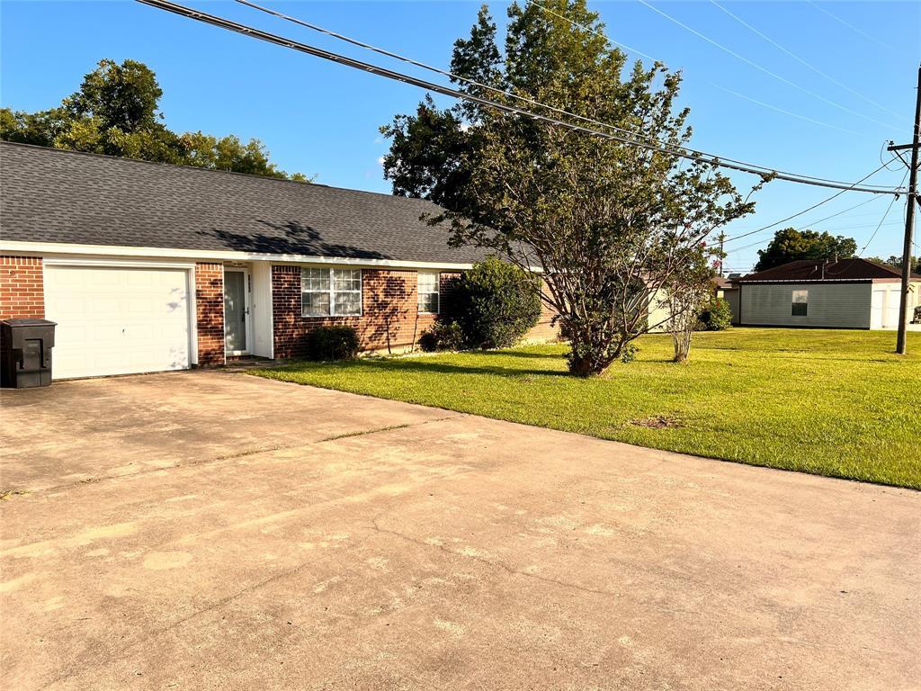 Foto principal - 1405 Ave L