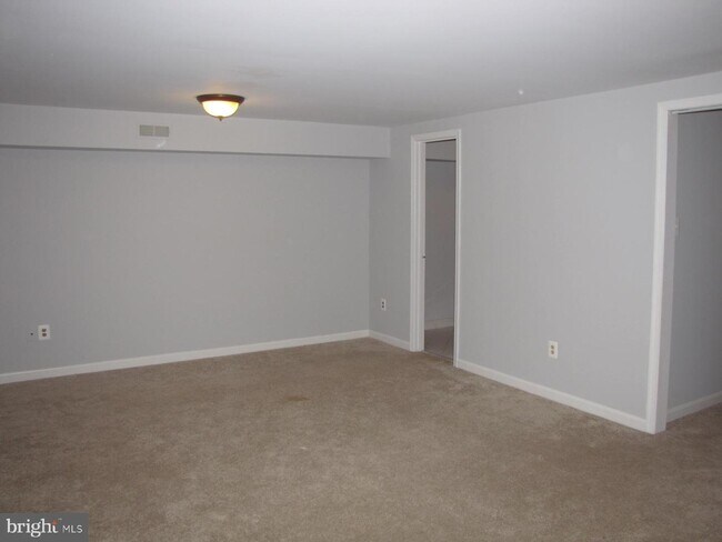 Foto del edificio - 10032 Beacon Pond Ln
