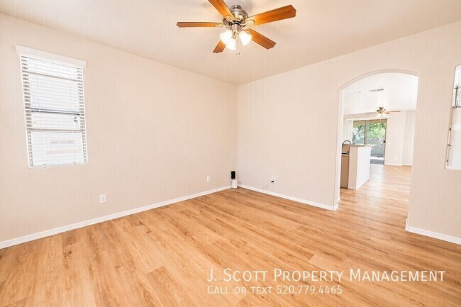 Foto del edificio - 4172 E Santa Fe Ln