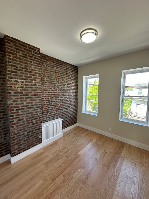 Building Photo - 290 Clifton Ave