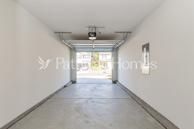Building Photo - 8034 Moose Crk Dr