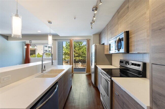 Foto del edificio - 604 N Bluff Dr