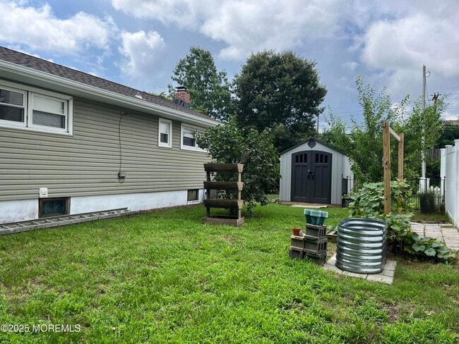 Building Photo - 551 Capstan Ave