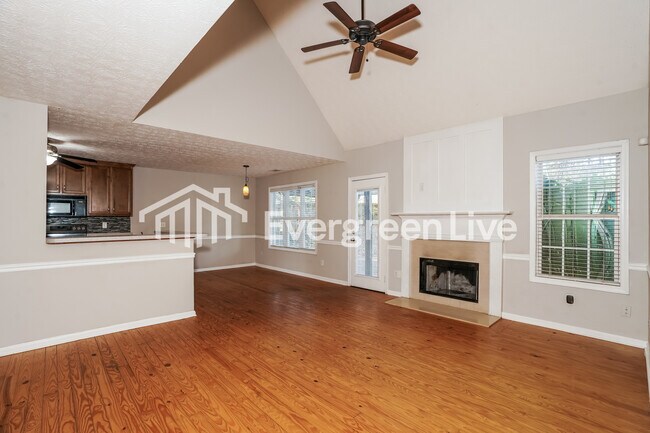 Building Photo - 102 Ruby Way