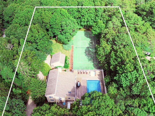 Building Photo - 60 Quogue Riverhead Rd