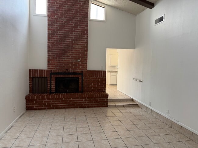 Foto del edificio - 3512 E Glen Dr