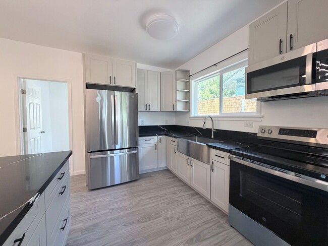 Building Photo - 3515 Maluhia St
