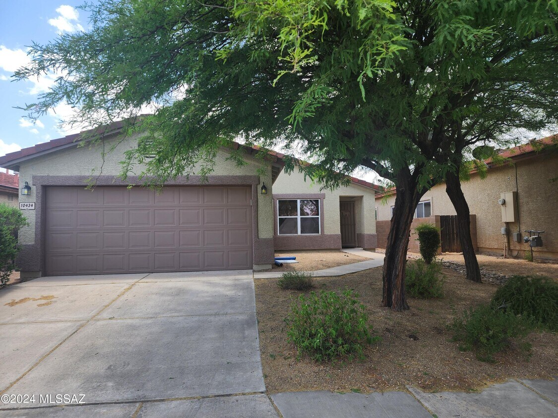 Foto principal - 10434 E Marquette St