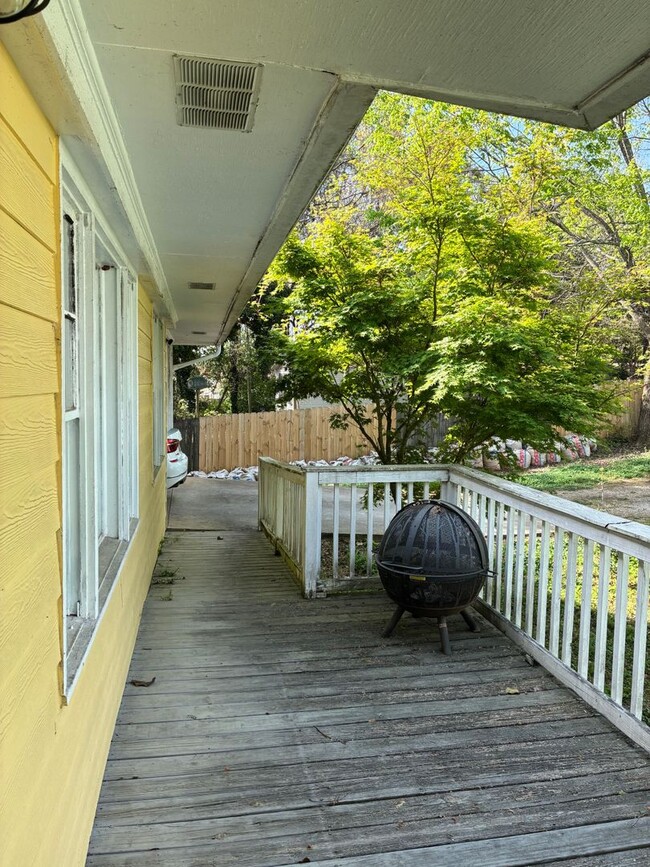 Photo - 3 bedroom 2 bathroom near St. Mary's Hospital House