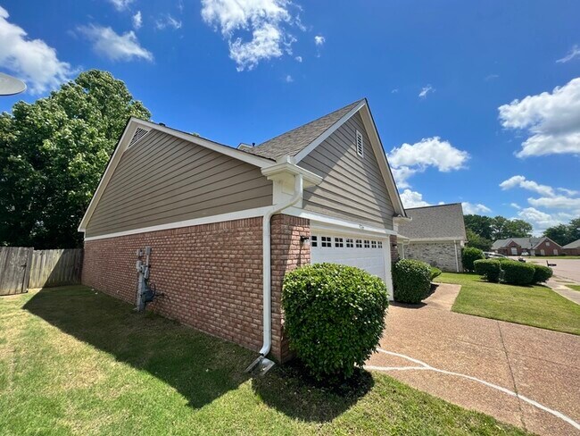 Foto del edificio - 9266 Speerberry Ln Cordova, TN 38016