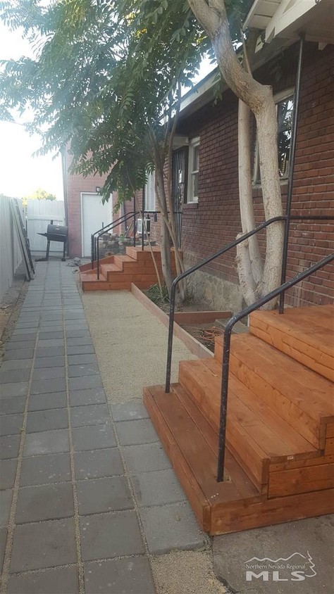 Foto del edificio - 622 Ryland St