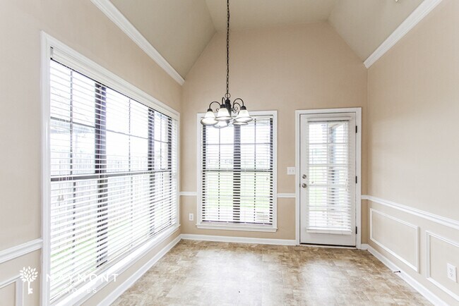 Foto del edificio - 6140 Cathwick Dr