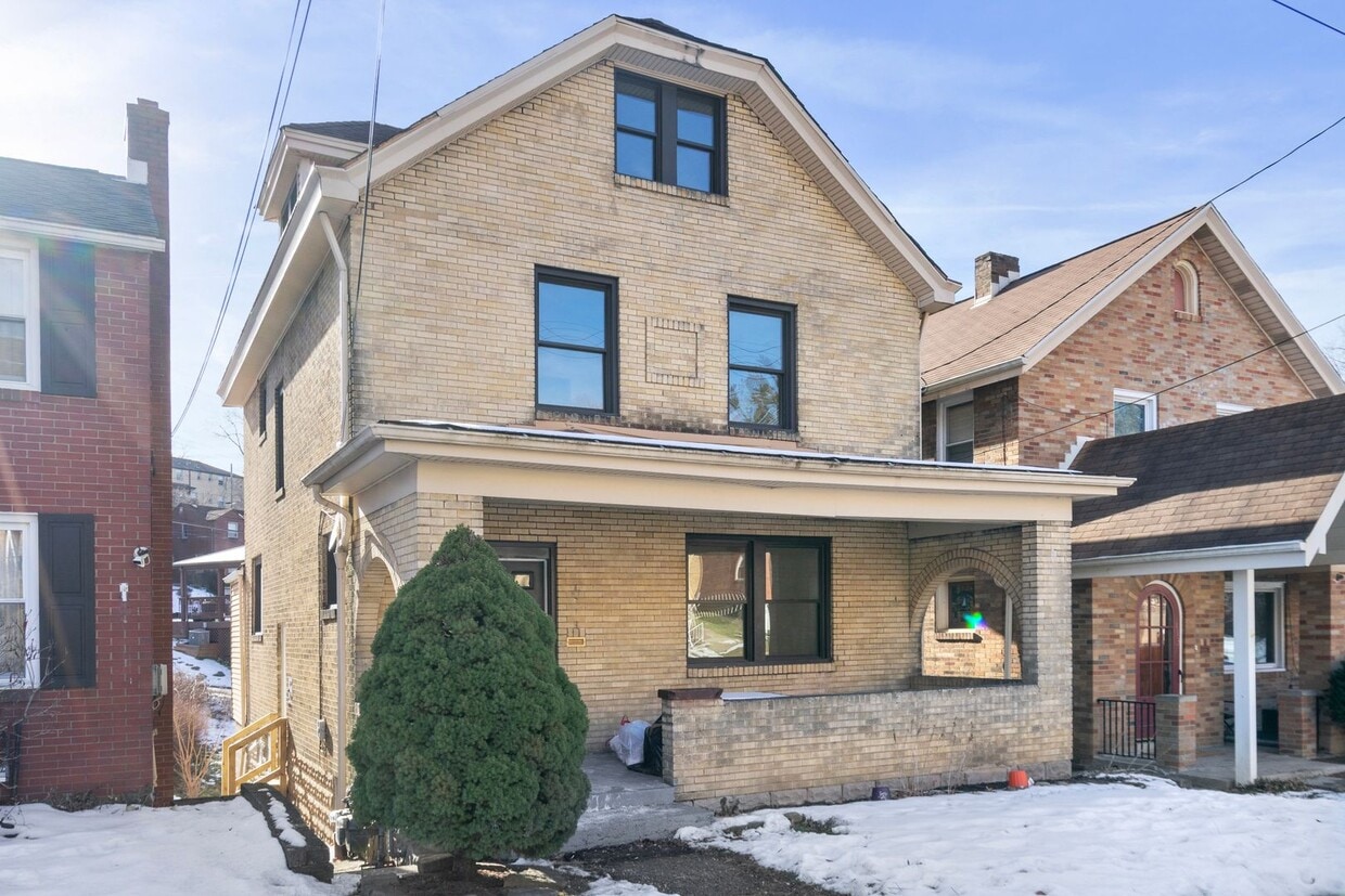 Photo - 111 Kaplan Avenue