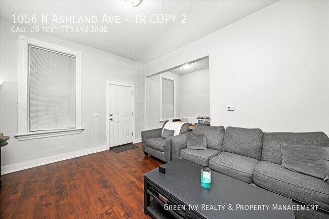 Foto del edificio - 1056 N Ashland Ave