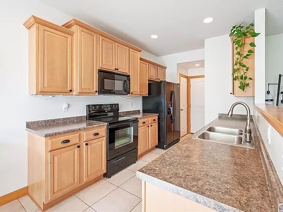 Foto del edificio - 3430 84th St