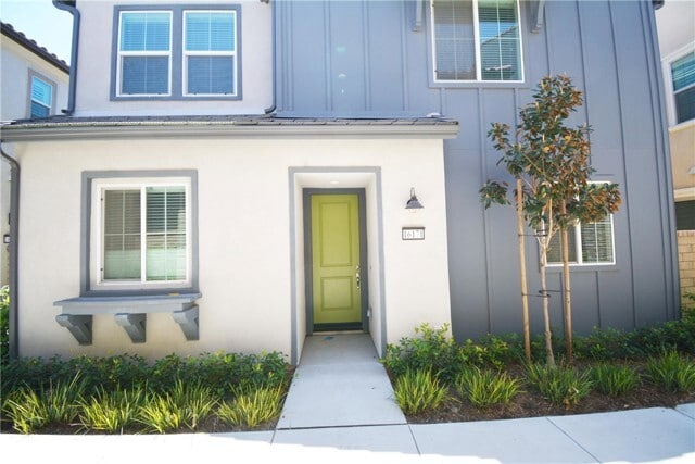 Primary Photo - 16171 Paddock Ave