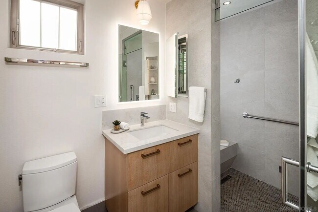 Foto del edificio - "Cozy 2-Bed Retreat in Chula Vista – Your Perfect California Haven!"