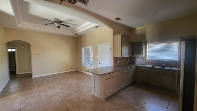 Foto del edificio - 507 Paul Dr