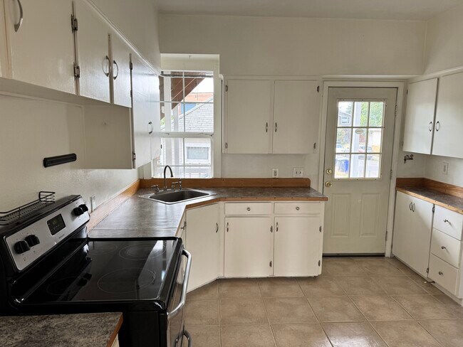 Foto del edificio - 3703 SE 65th Ave