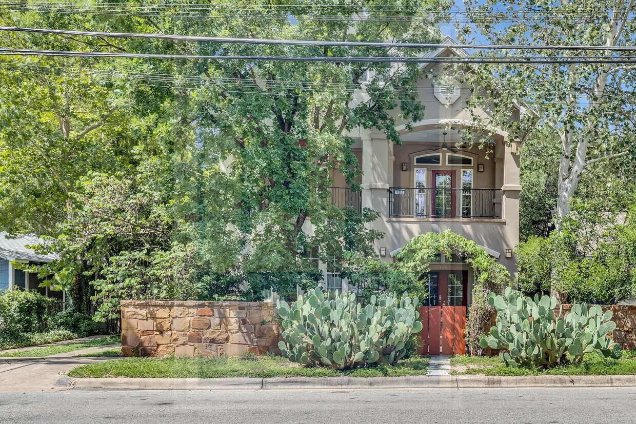 Primary Photo - 404 W Monroe St
