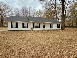 Building Photo - 2200 AR-163