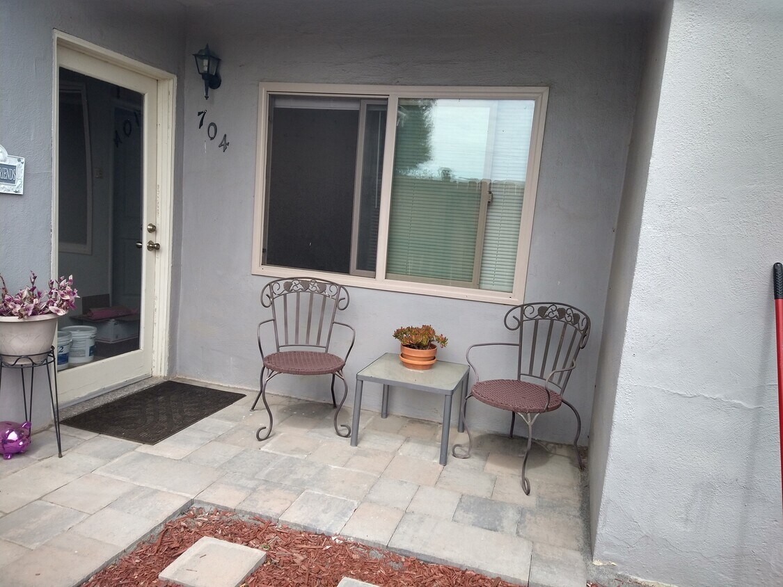 Rear porch - 704 N Thompson Ave