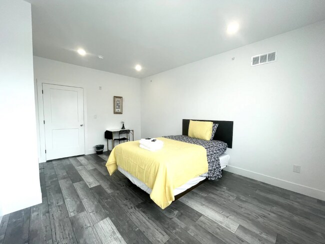 Foto del edificio - 819 N 42nd St