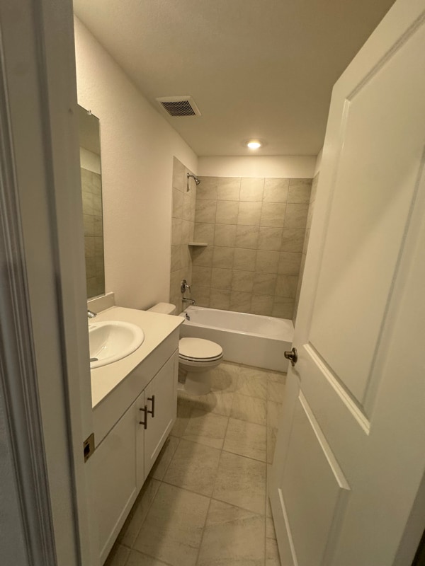 Foto del edificio - 608 Marigold Hl Wy