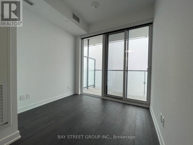 Building Photo - 3 Gloucester St