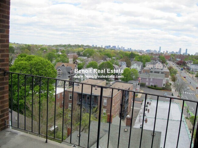 Foto del edificio - 2353 Massachusetts Ave