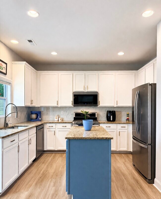 Foto del edificio - 3606 Exbury Gardens Dr