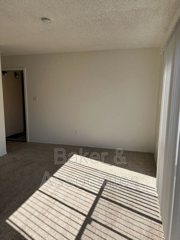 Building Photo - 1645 Slater St
