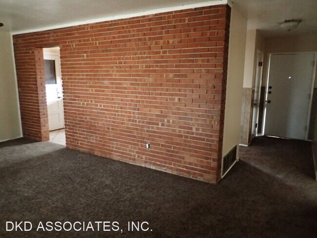 Building Photo - 3 br, 1.5 bath House - 8350 LYNN HAVEN