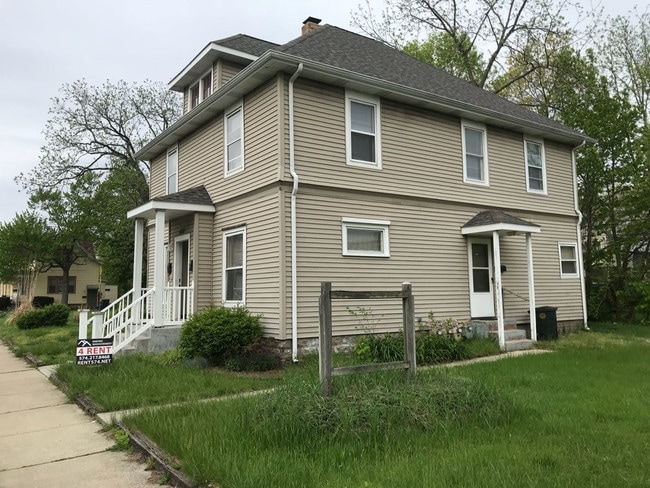 Building Photo - 407 E South St