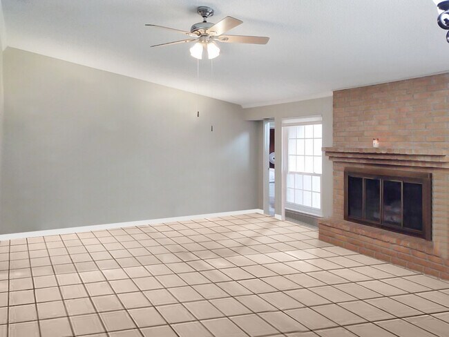 Foto del edificio - 14103 Oakstead St