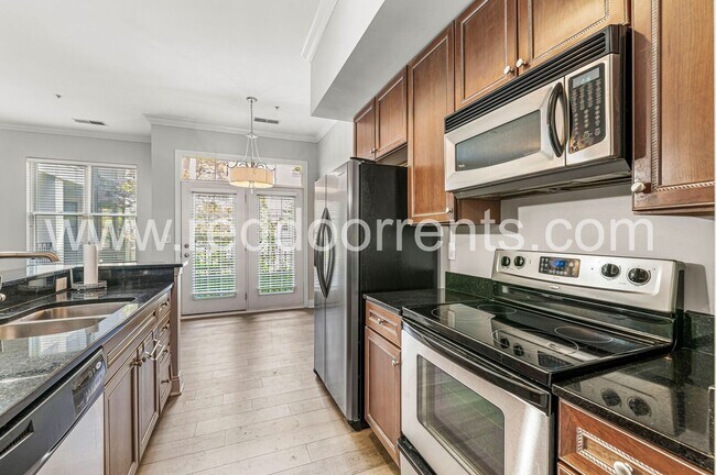 Foto del edificio - ? LIMITED TIME: Move in this September and...