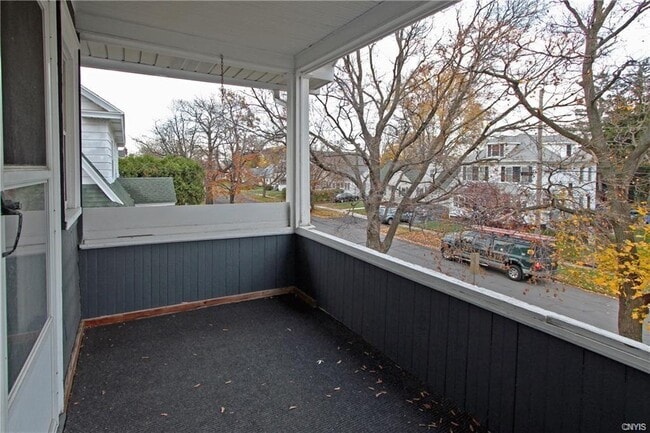 Building Photo - 203 Rigi Ave